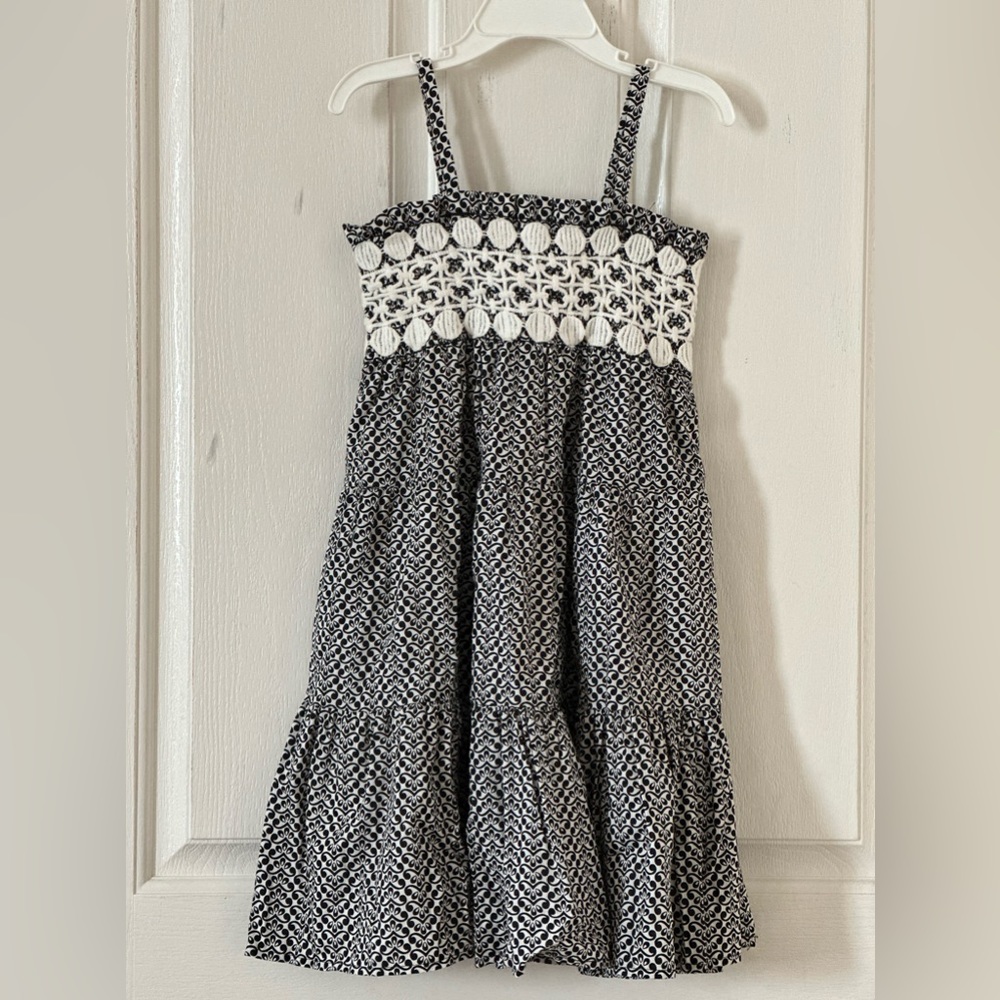 Summer dress with nice white lining